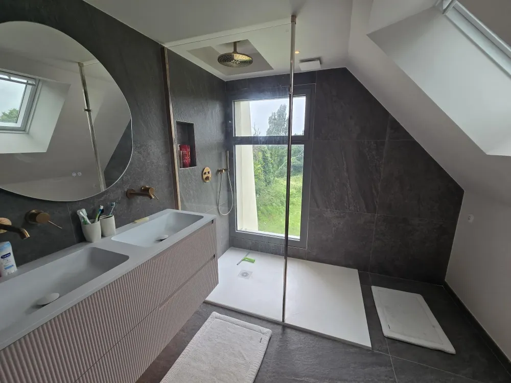 SALLE DE BAIN 1 J